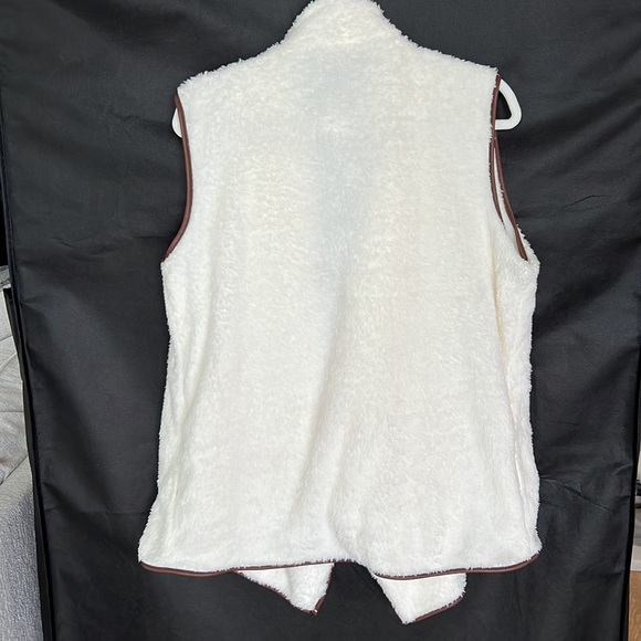 Alison Andrews | Fuzzy White Sleeveless Cardigan Lagenlook Nordic XL - Picture 2 of 8